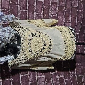 It Girl 🎁Bohemian Crochet Design Poncho Style Beach Cover Up Top